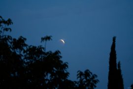 Une éclipse de Lune. Après qu'elle ait occulté le soleil, c'est au tour de la terrre de masquer la lune le 28 Aout 2026 au petit matin. dsc03020 dxo